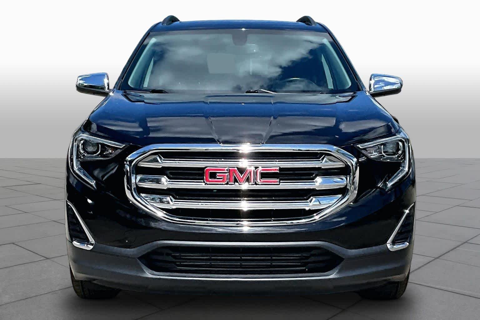 Used 2019 Ebony Twilight Metallic GMC SLE image 4