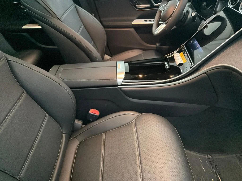 New 2027 Black Mercedes-Benz GLC 300 image 28