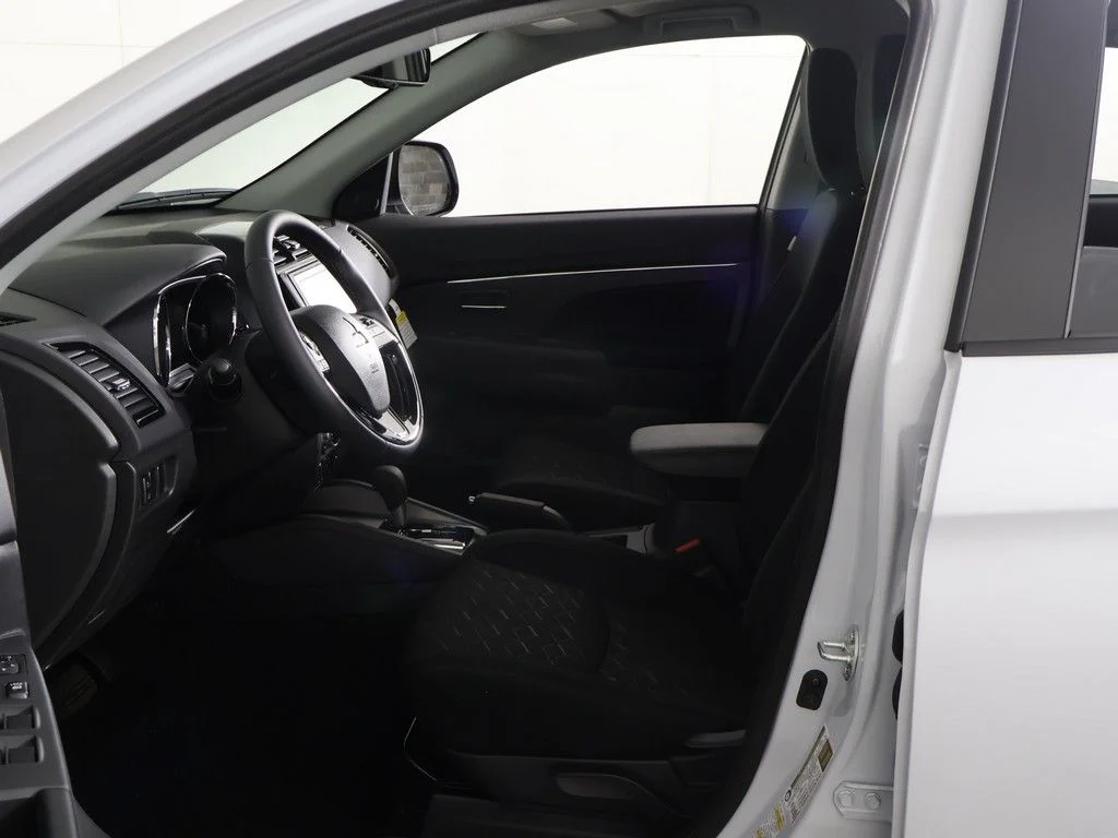 New 2026 White Mitsubishi 2.0 LE image 22