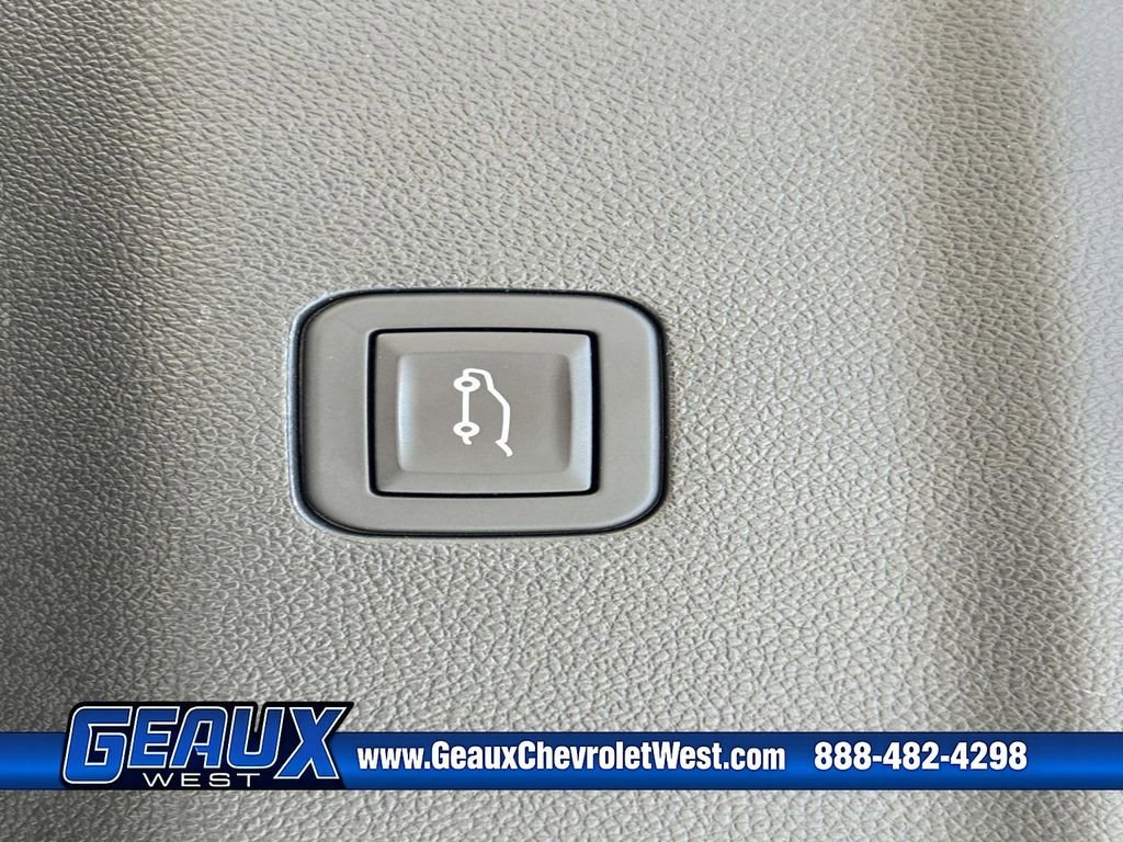 Used 2025 Black Chevrolet Z71 image 24