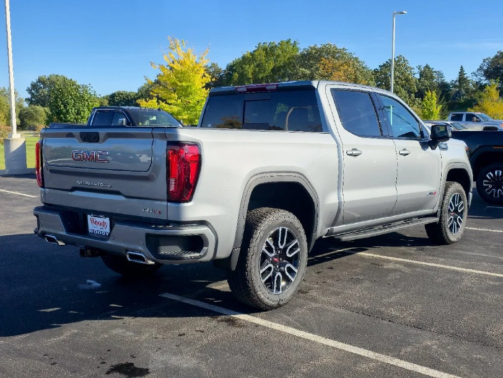 2026 GMC Sierra 1500 AT4 - Photo 10