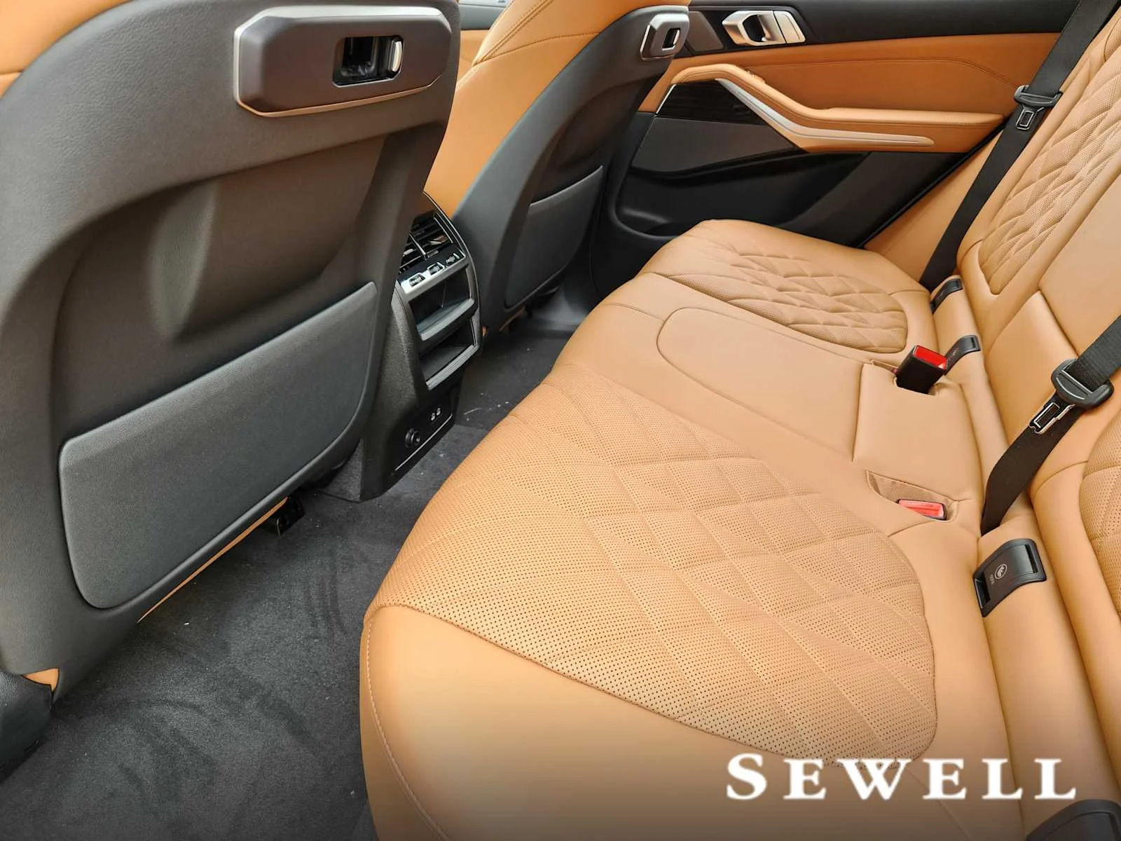 New 2026 Skyscraper Grey Metallic BMW xDrive40i image 7
