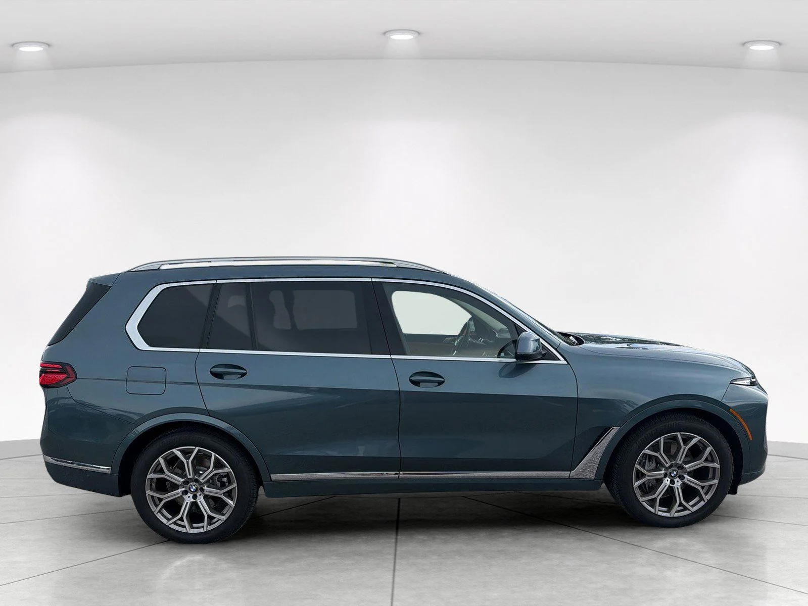 New 2026 Blue Ridge Mountain Metallic BMW xDrive40i image 3