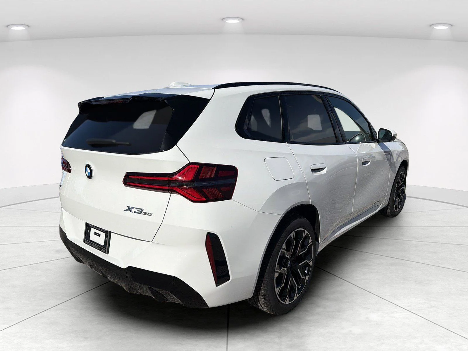 New 2026 Alpine White BMW 30 xDrive image 4