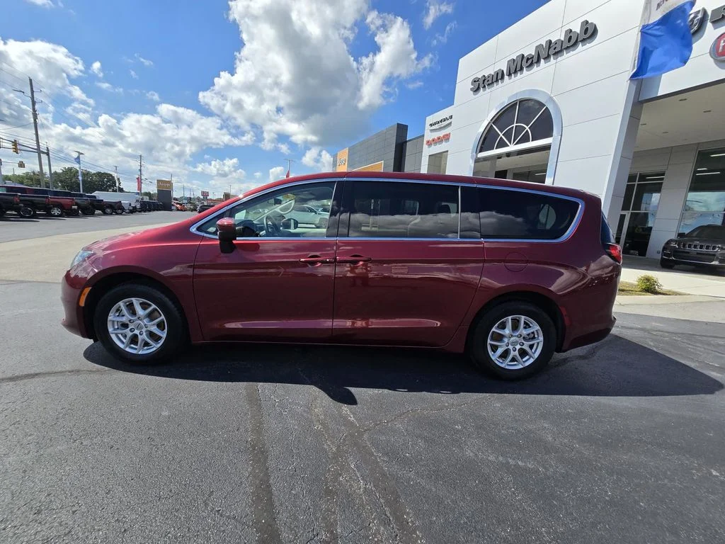 Used 2021 Velvet Red Pearlcoat Chrysler LX image 4