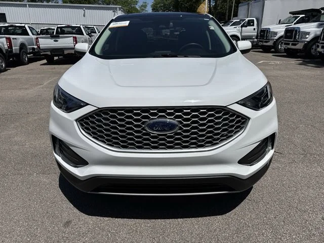 Used 2024 White Ford SEL image 10
