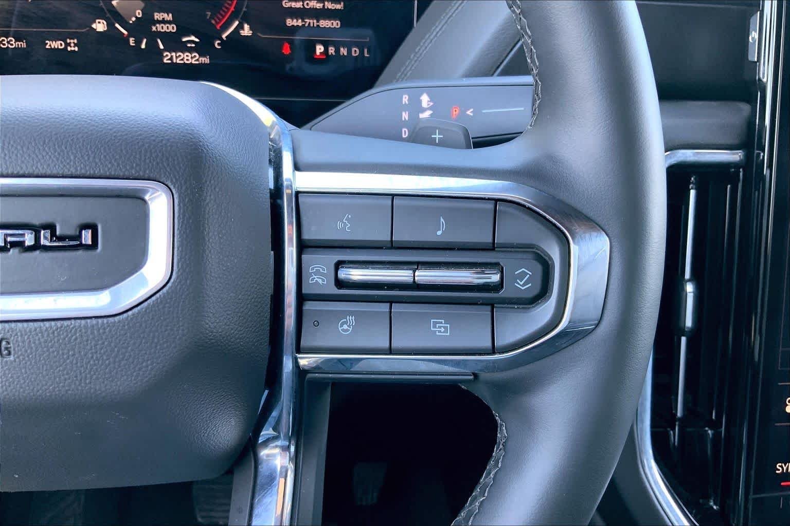 Used 2025 Onyx Black GMC Denali image 25