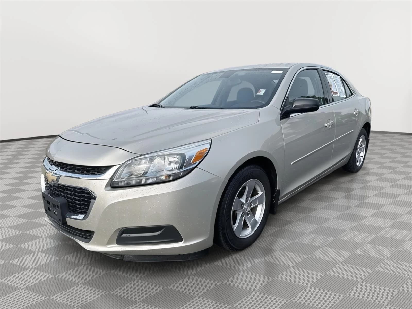 Used 2014 Champagne Silver Metallic Chevrolet LS image 9