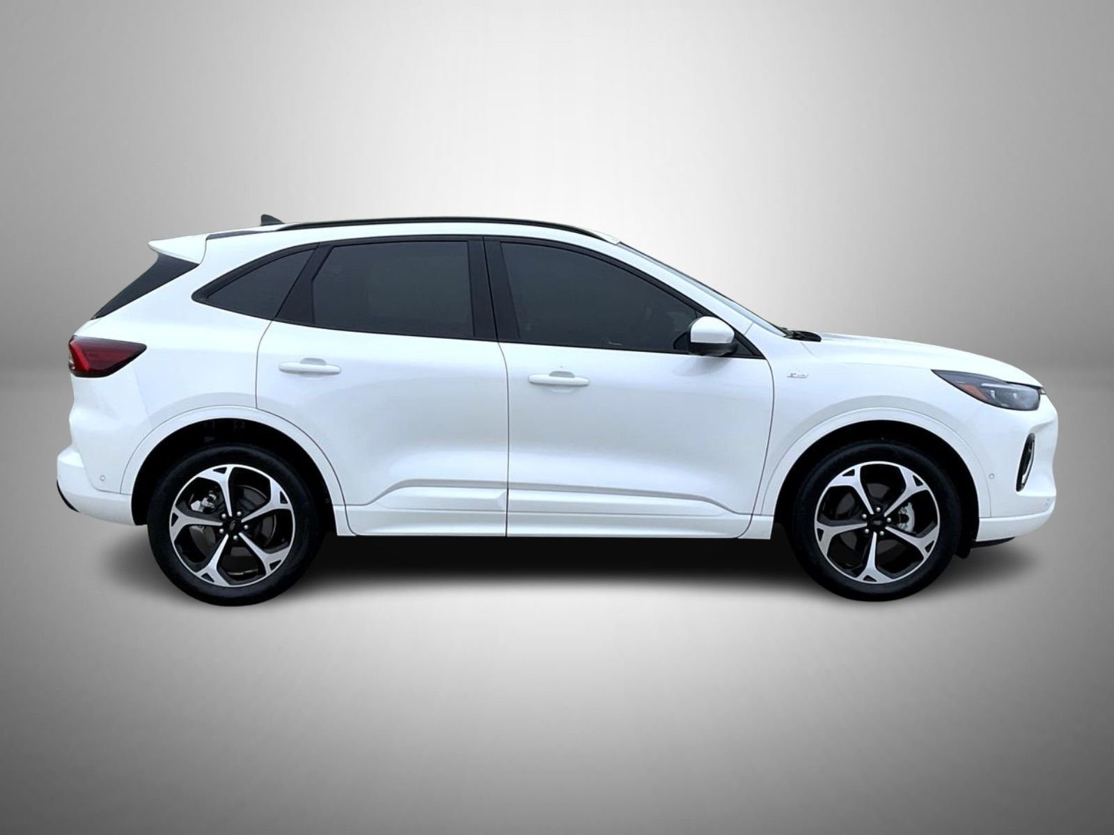 Used 2023 White Ford ST-Line Elite image 4