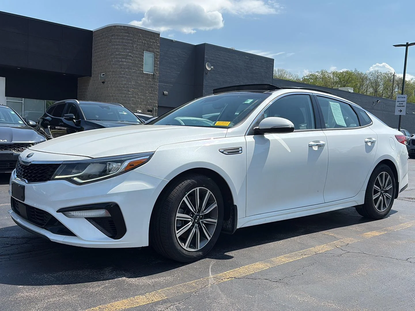 Used 2019 Snow White Pearl Kia EX image 14