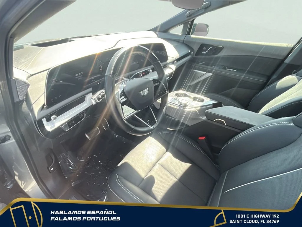 Used 2025 Argent Silver Metallic Cadillac Sport 2 image 13