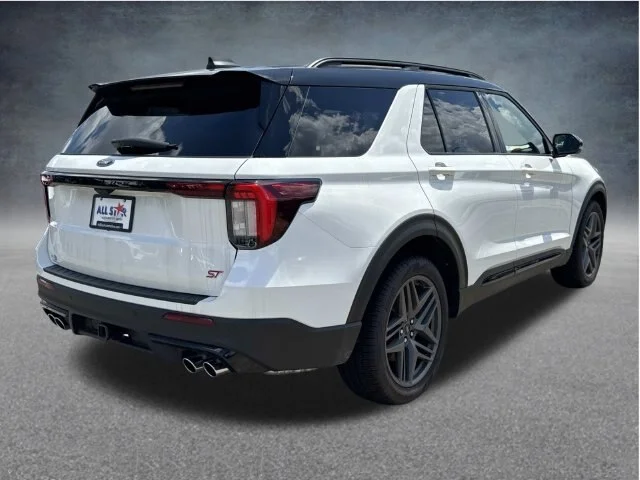 New 2026 Star White Metallic Tri-Coat Ford ST image 36