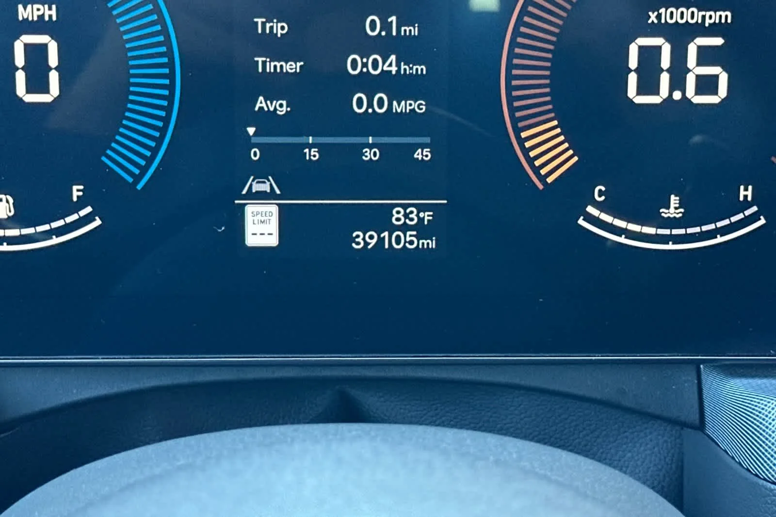 Certified Used 2025 Silver Hyundai SEL image 24
