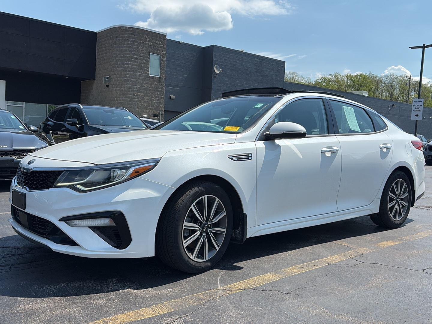 Used 2019 Snow White Pearl Kia EX image 14