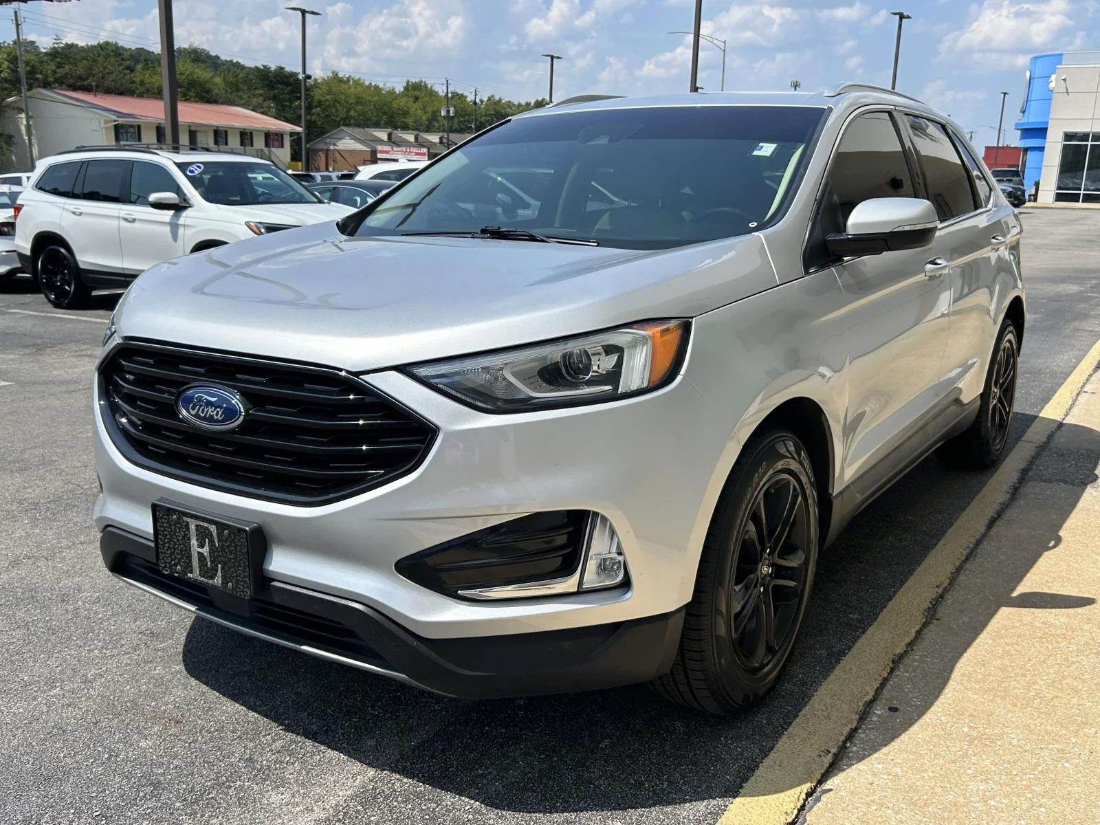 Used 2019 Silver Ford SEL FWD image 4