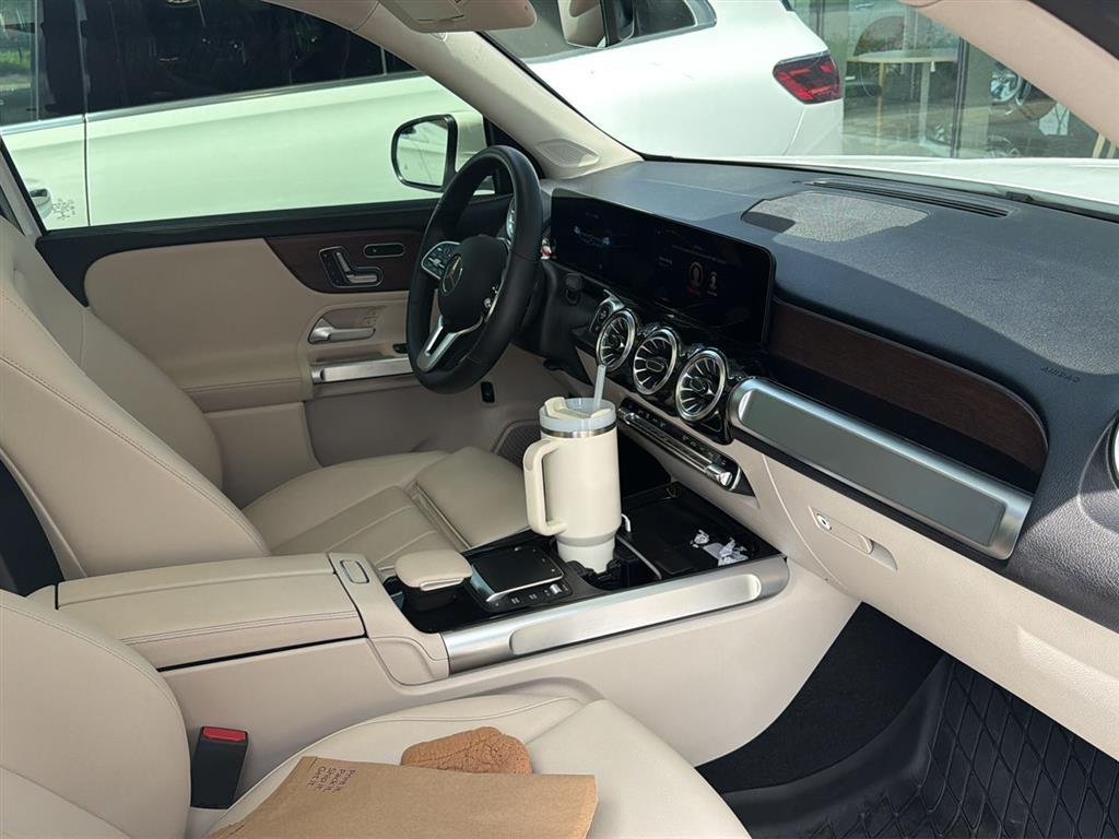Certified Used 2023 Polar White Mercedes-Benz GLB 250 image 11