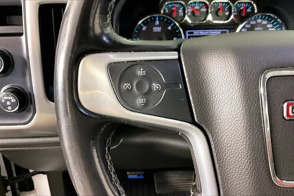 Certified Used 2018 White GMC SLT image 10