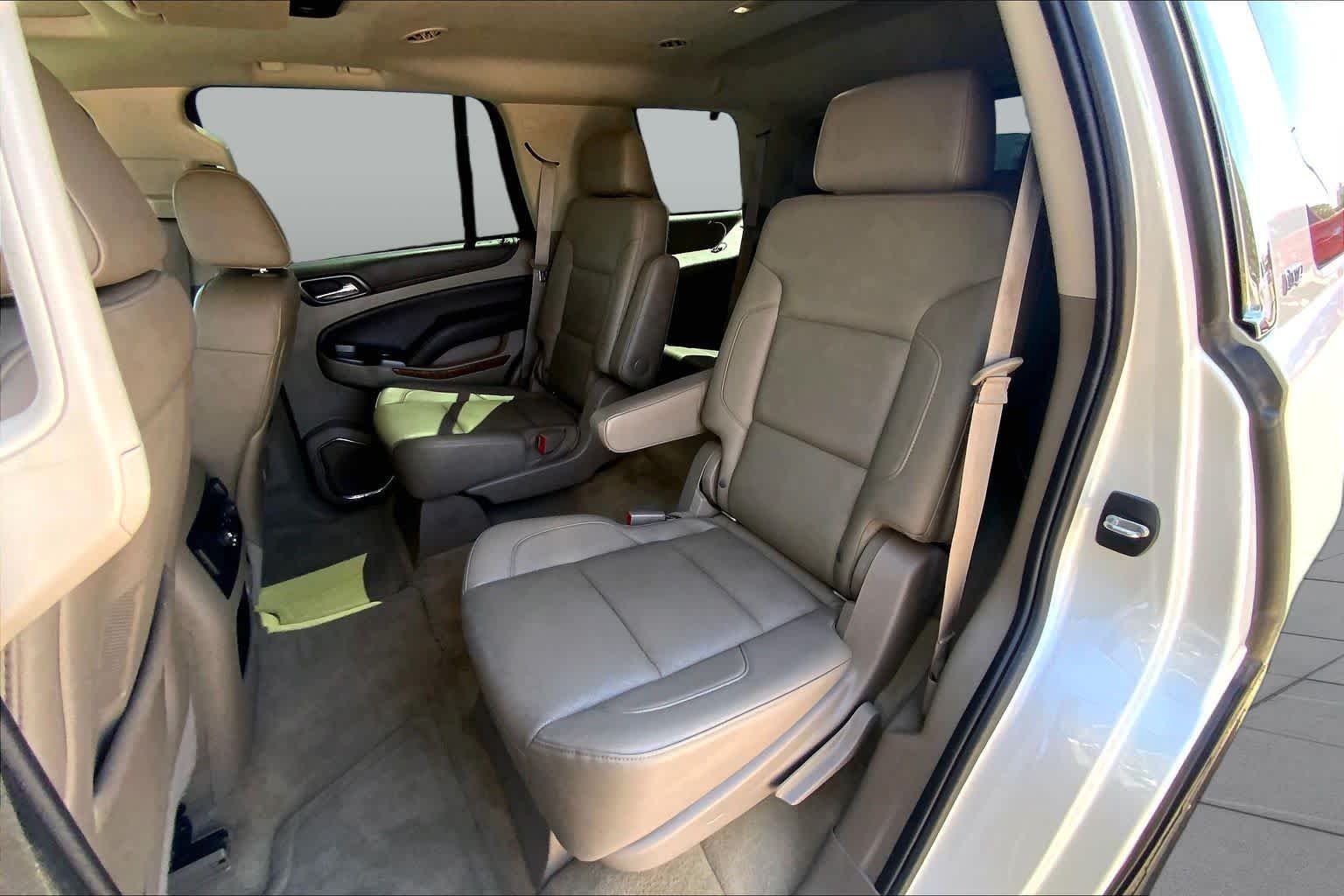 Used 2015 White Diamond Tricoat Chevrolet LTZ image 21