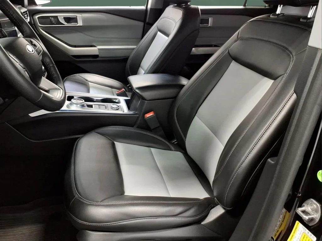 Used 2023 Black Metallic Ford XLT image 8