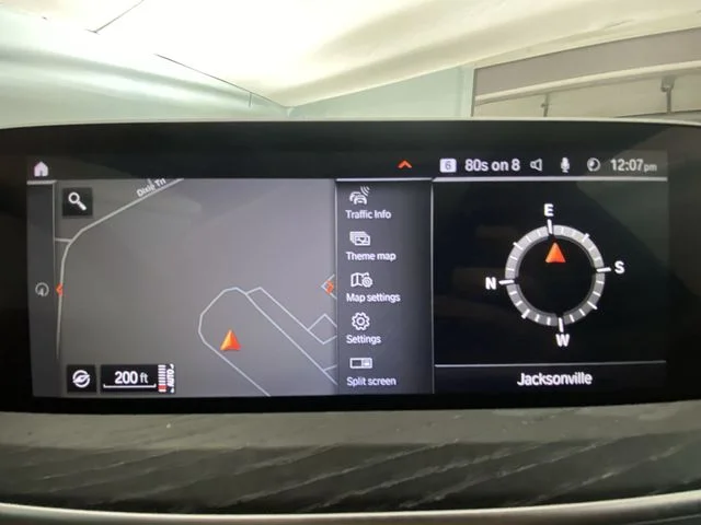 Used 2024 White BMW sDrive30i image 18