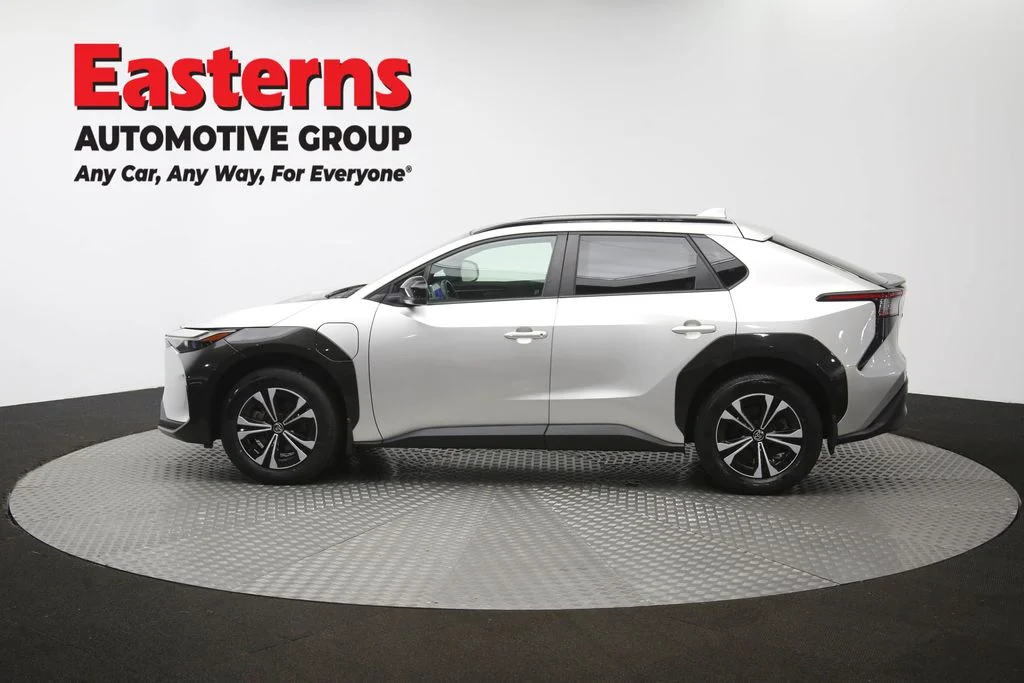 Used 2023 Silver Toyota XLE image 60