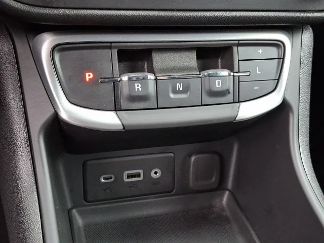 Used 2024 White GMC SLE image 14