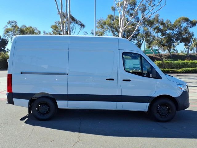 New 2026 Arctic White Mercedes-Benz Cargo 144 WB image 21