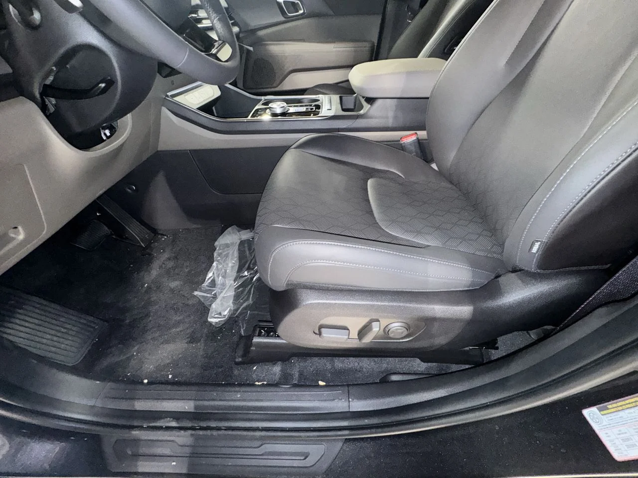 2026 Kia Carnival EX - Photo 15