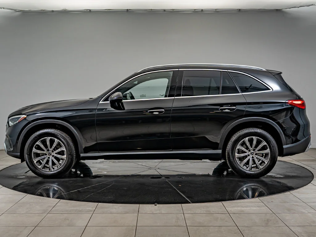 Certified Used 2025 Black Mercedes-Benz GLC 300 image 8