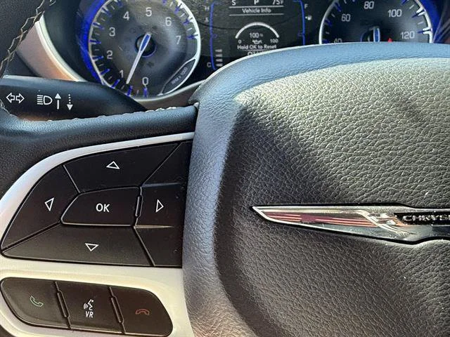 2023 Chrysler Voyager LX - Photo 15