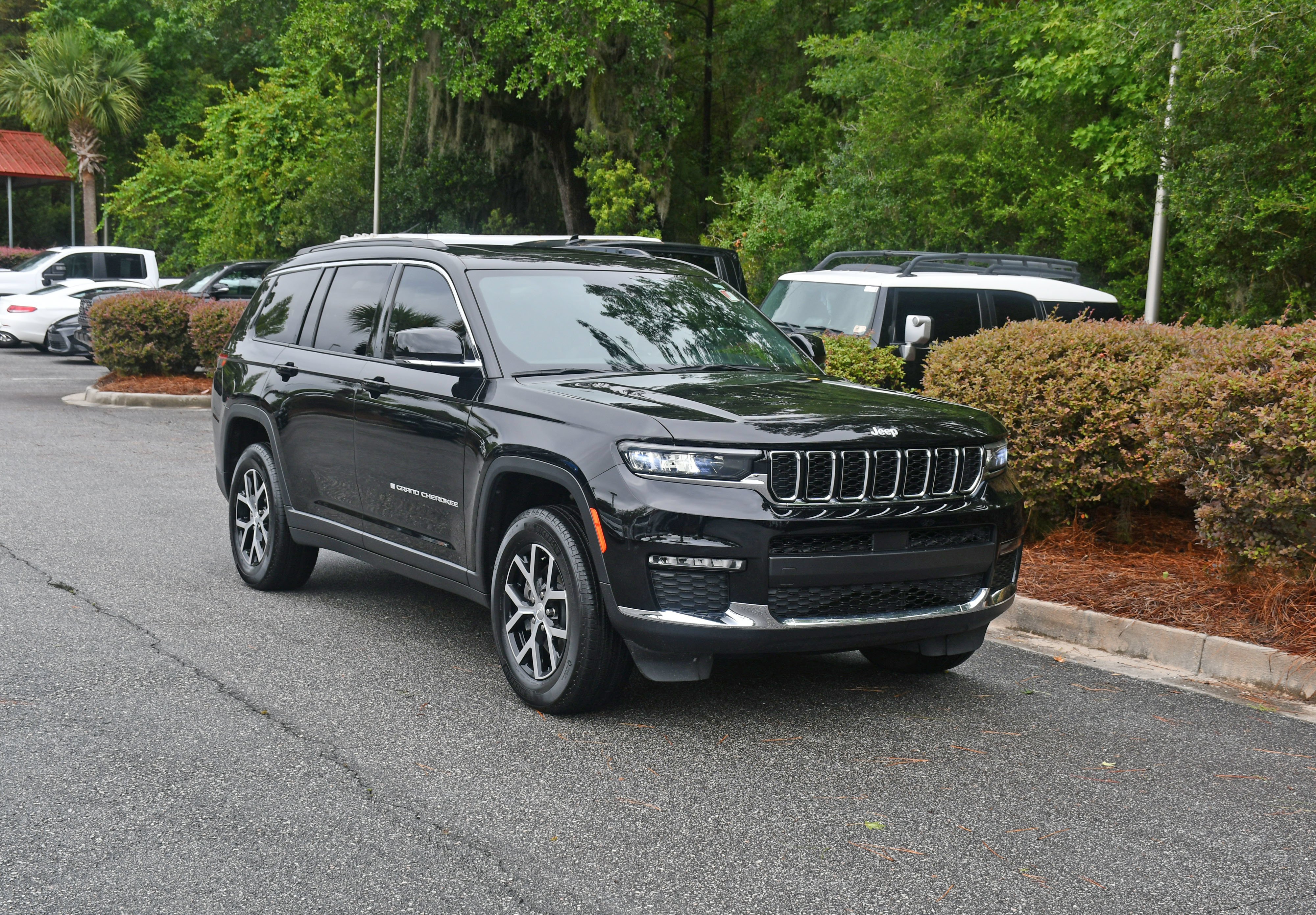 Used 2024 Black Jeep Limited image 5
