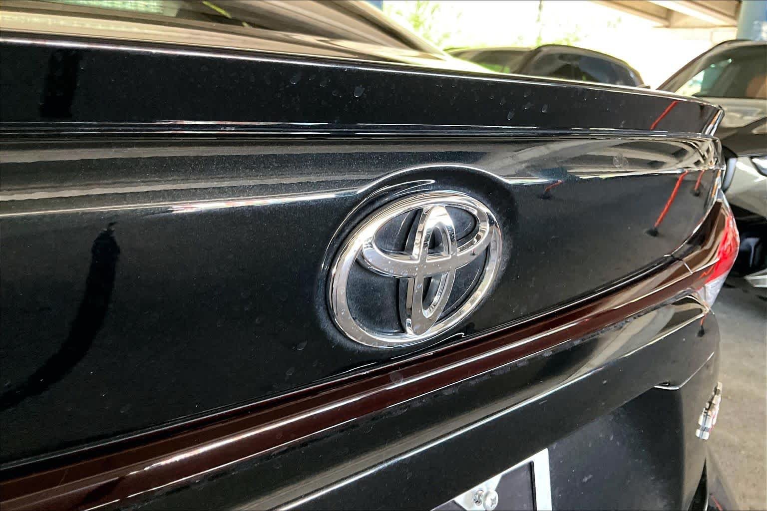 Used 2022 Black Sand Pearl Toyota SE image 30