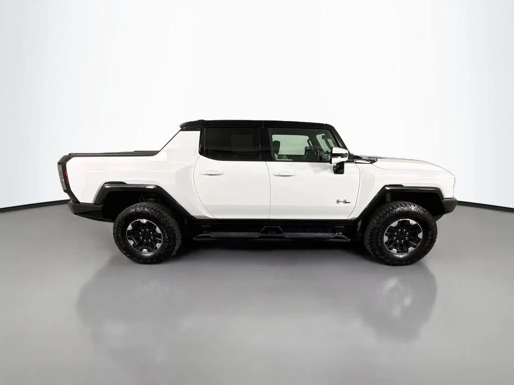 Used 2023 INTERSTELLAR WHITE GMC 3X image 8