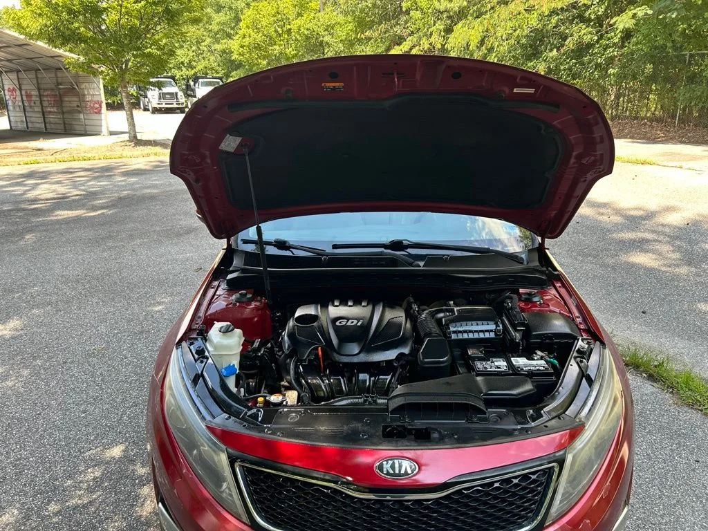 Used 2015 Red Kia EX image 13
