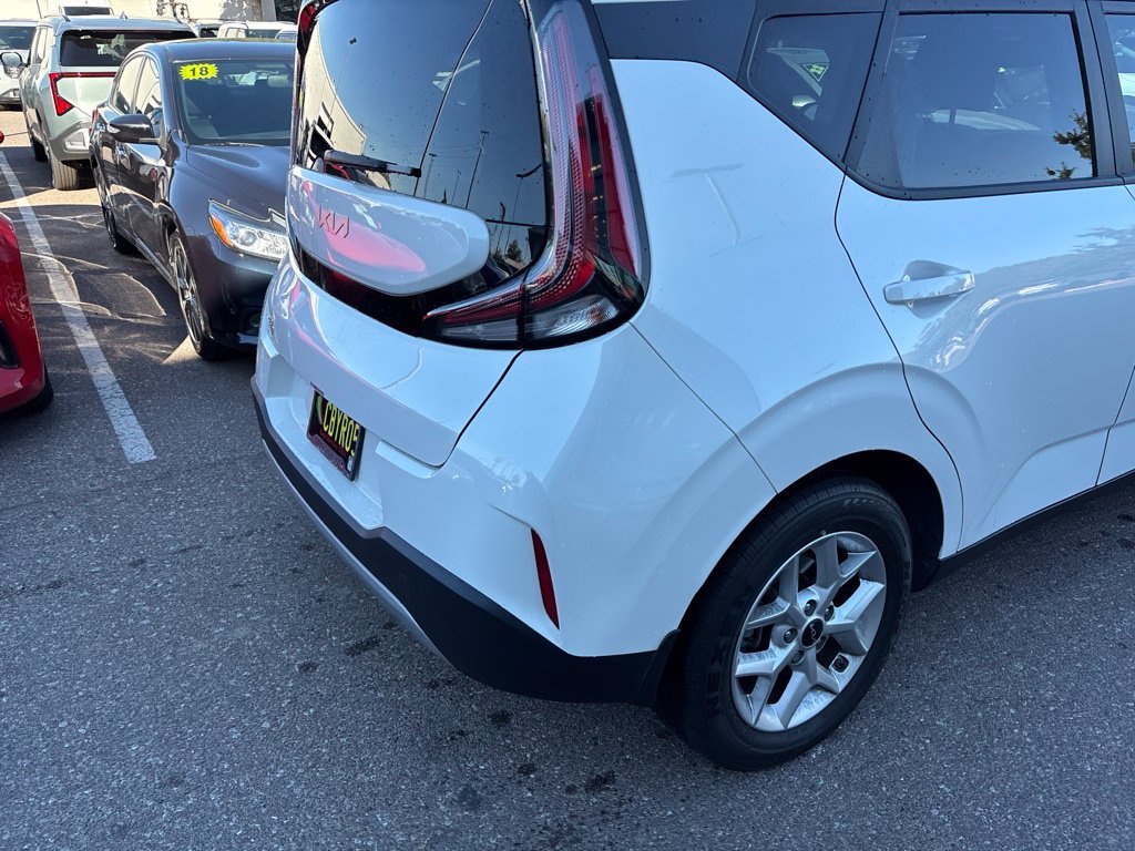 Used 2025 White Kia LX image 16