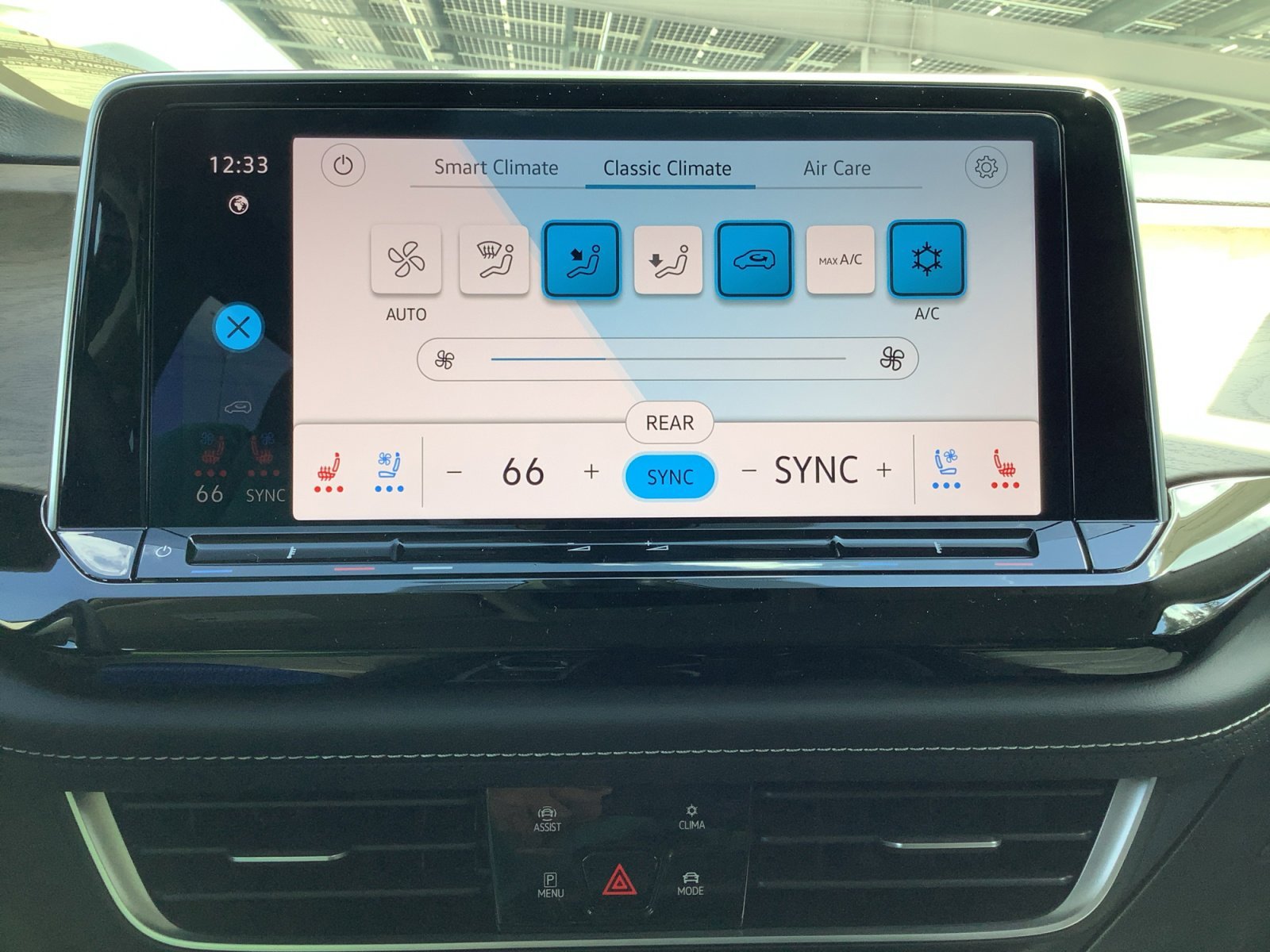 New 2026 Pure Gray Volkswagen 2.0T SE w/Technology image 24