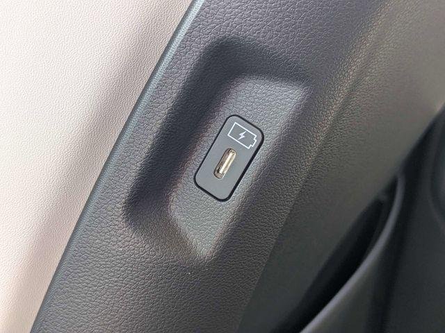 New 2026 Gray Hyundai SEL FWD image 15