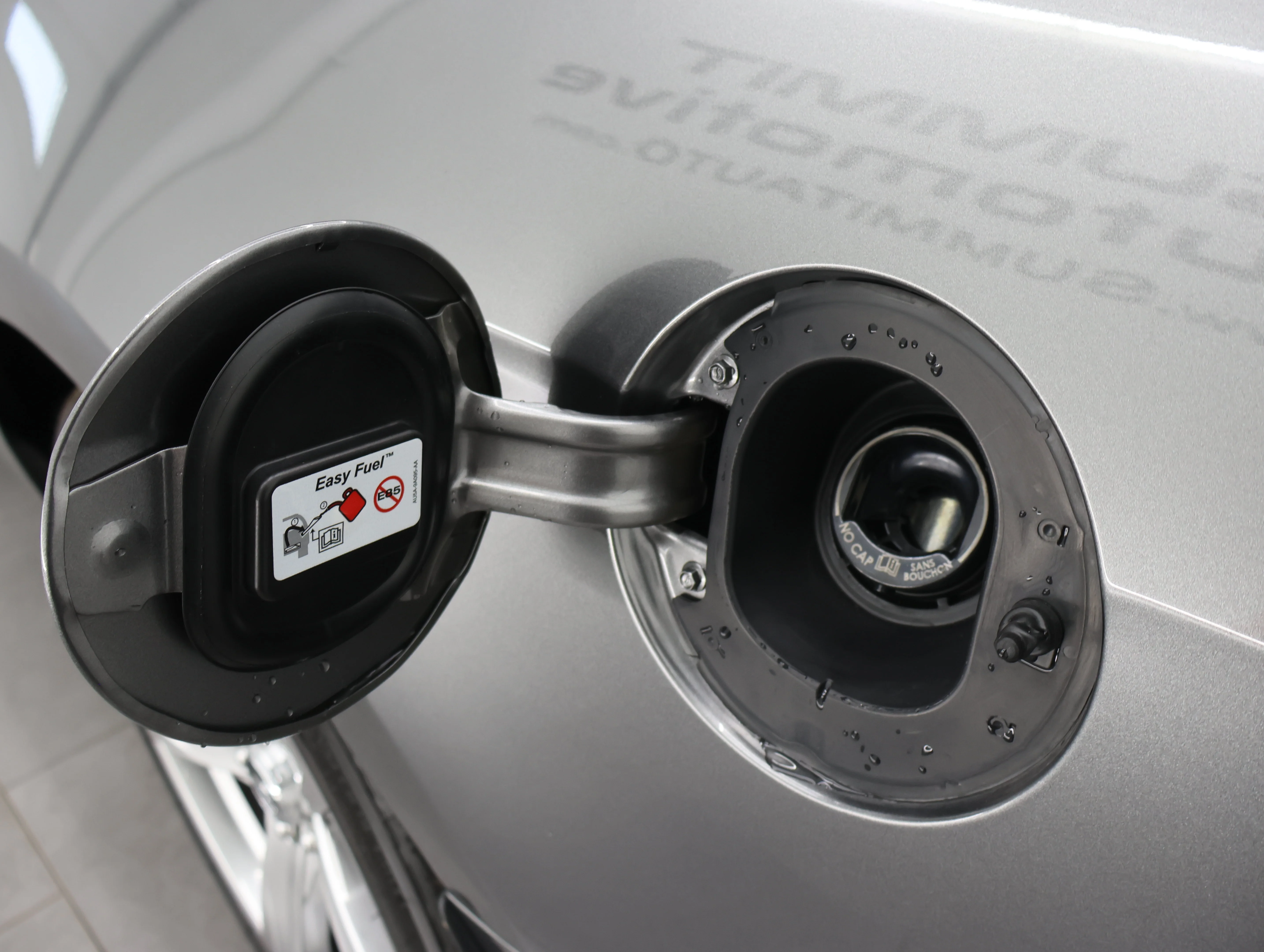 Used 2014 Sterling Gray Metallic Ford GT Premium image 29