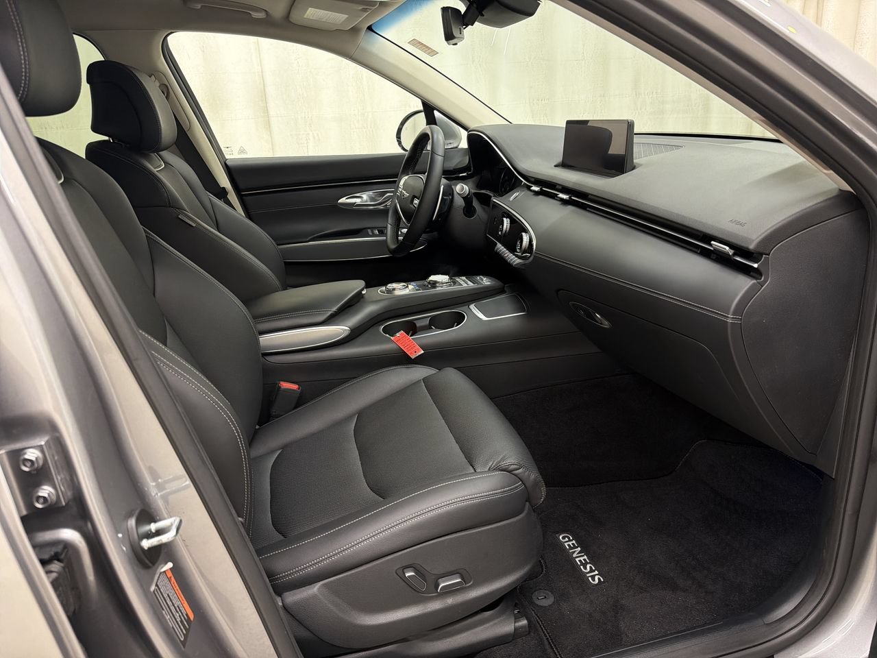 2024 GENESIS GV70 Standard - Photo 15
