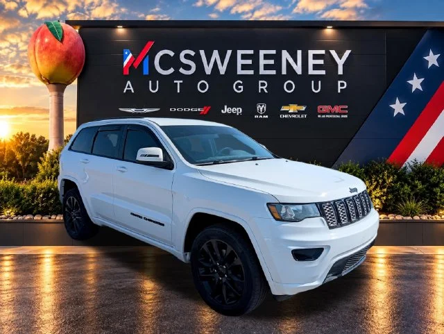 Used 2020 White Jeep Altitude image 7