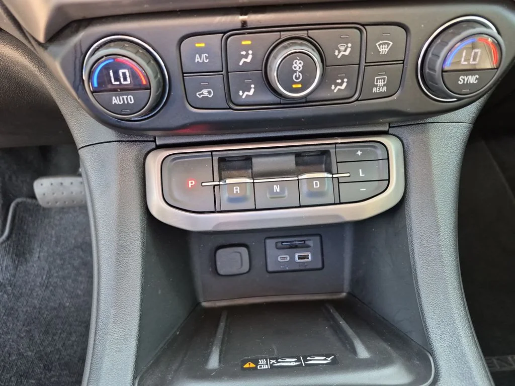 Used 2021 Black GMC Denali image 30