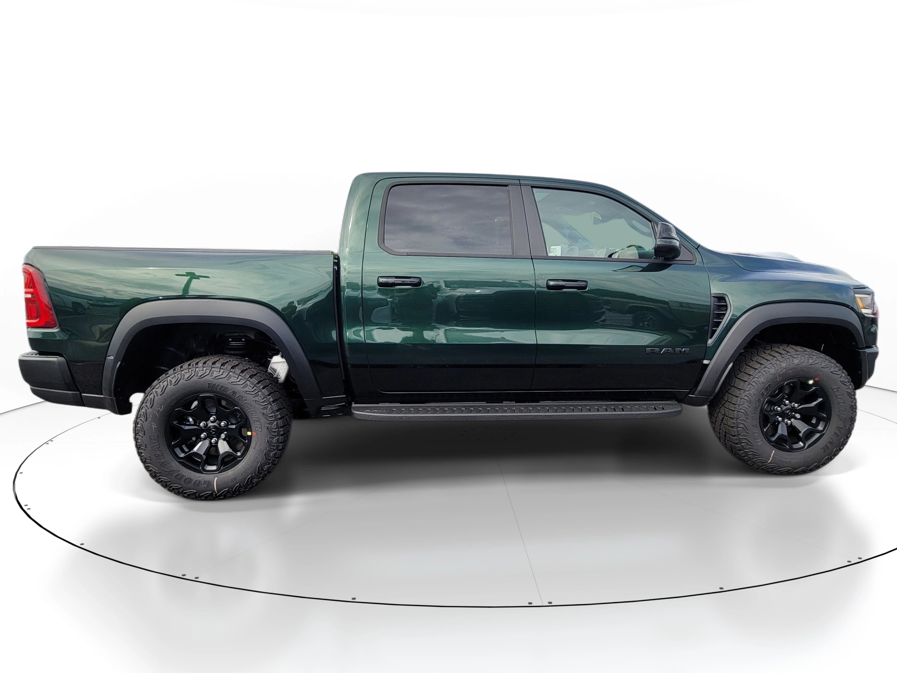 New 2026 Serrano Green Metallic Ram RHO image 5