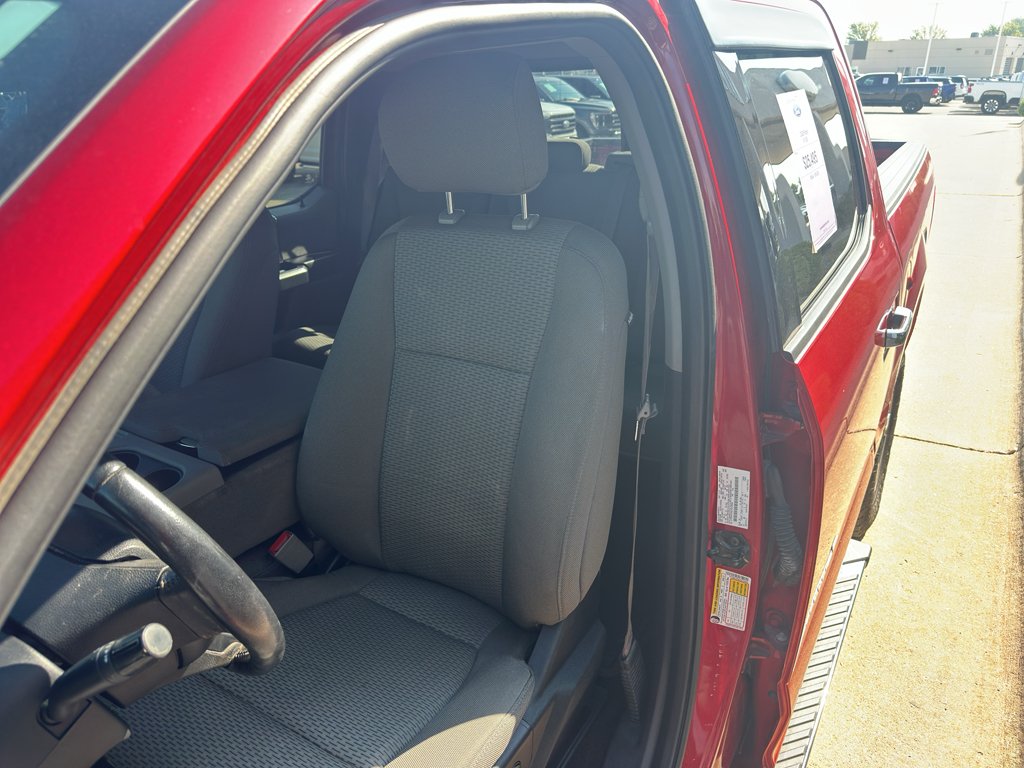 Used 2020 Rapid Red Metallic Tinted Clearcoat Ford XLT image 22