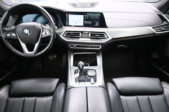 Used 2022 White BMW sDrive40i image 20