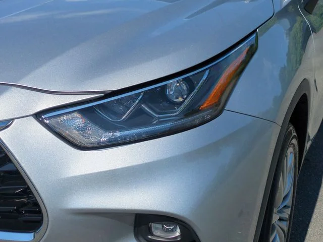 Used 2023 Silver Toyota Platinum image 9