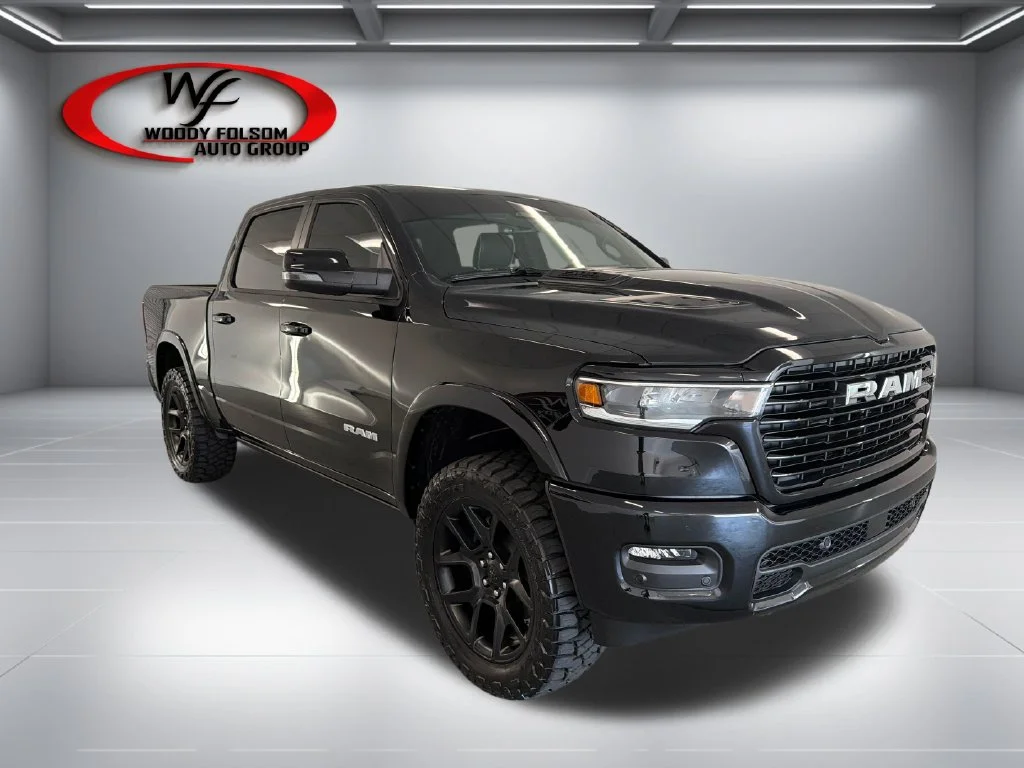 New 2026 Diamond Black Crystal Pearl-Coat Exterior Paint RAM Laramie image 3