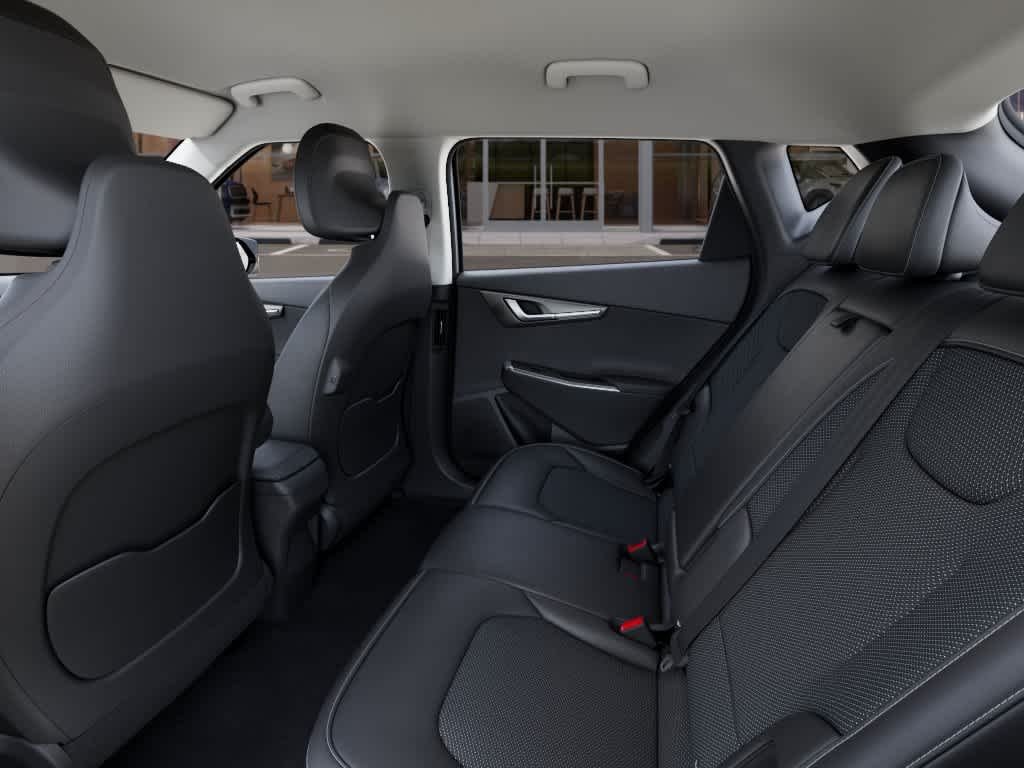 New 2026 Glacial White Pearl Kia LIGHT image 18