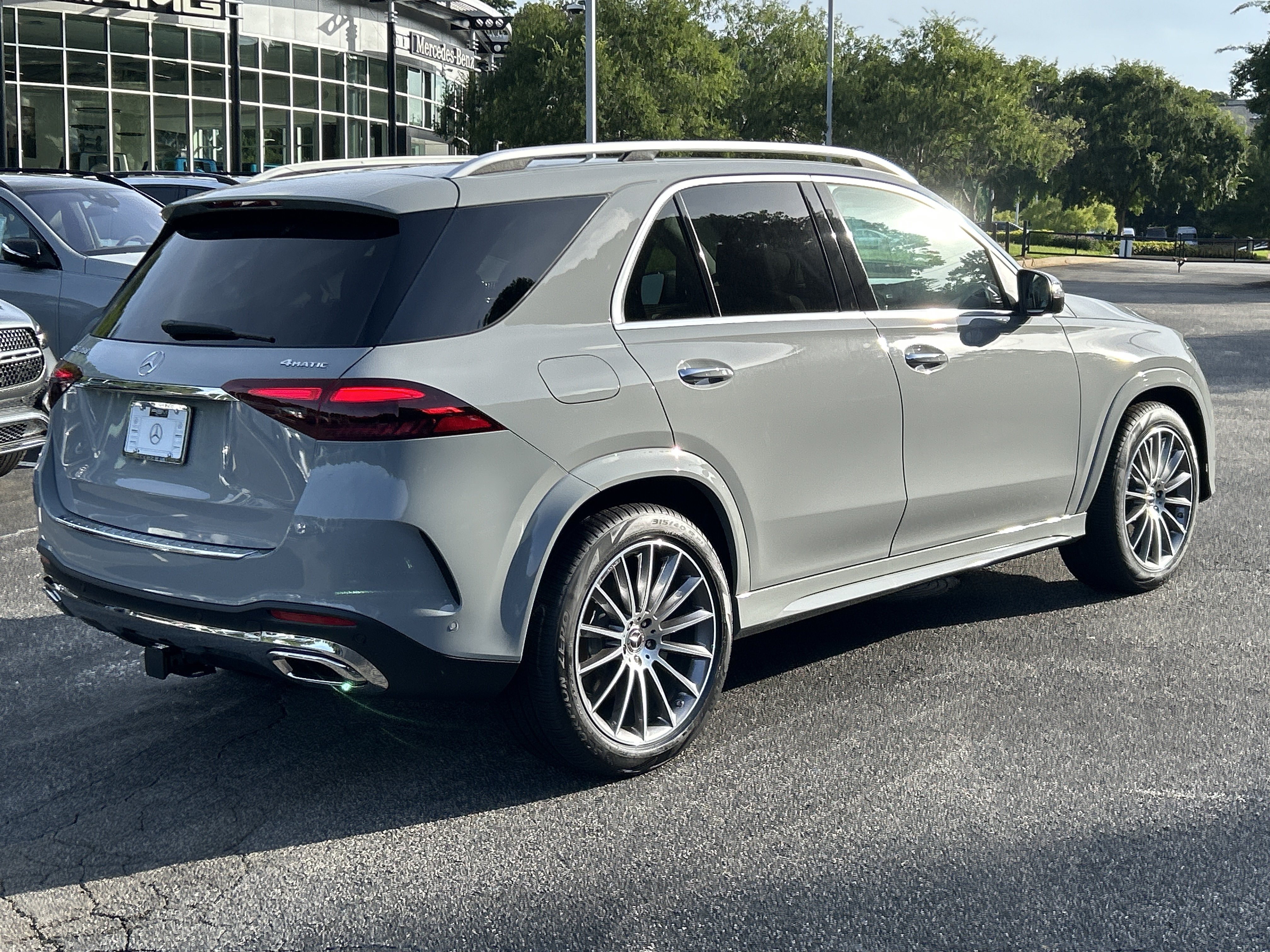 New 2026 MANUFAKTUR Alpine Grey Mercedes-Benz GLE 450 4MATIC® SUV image 6