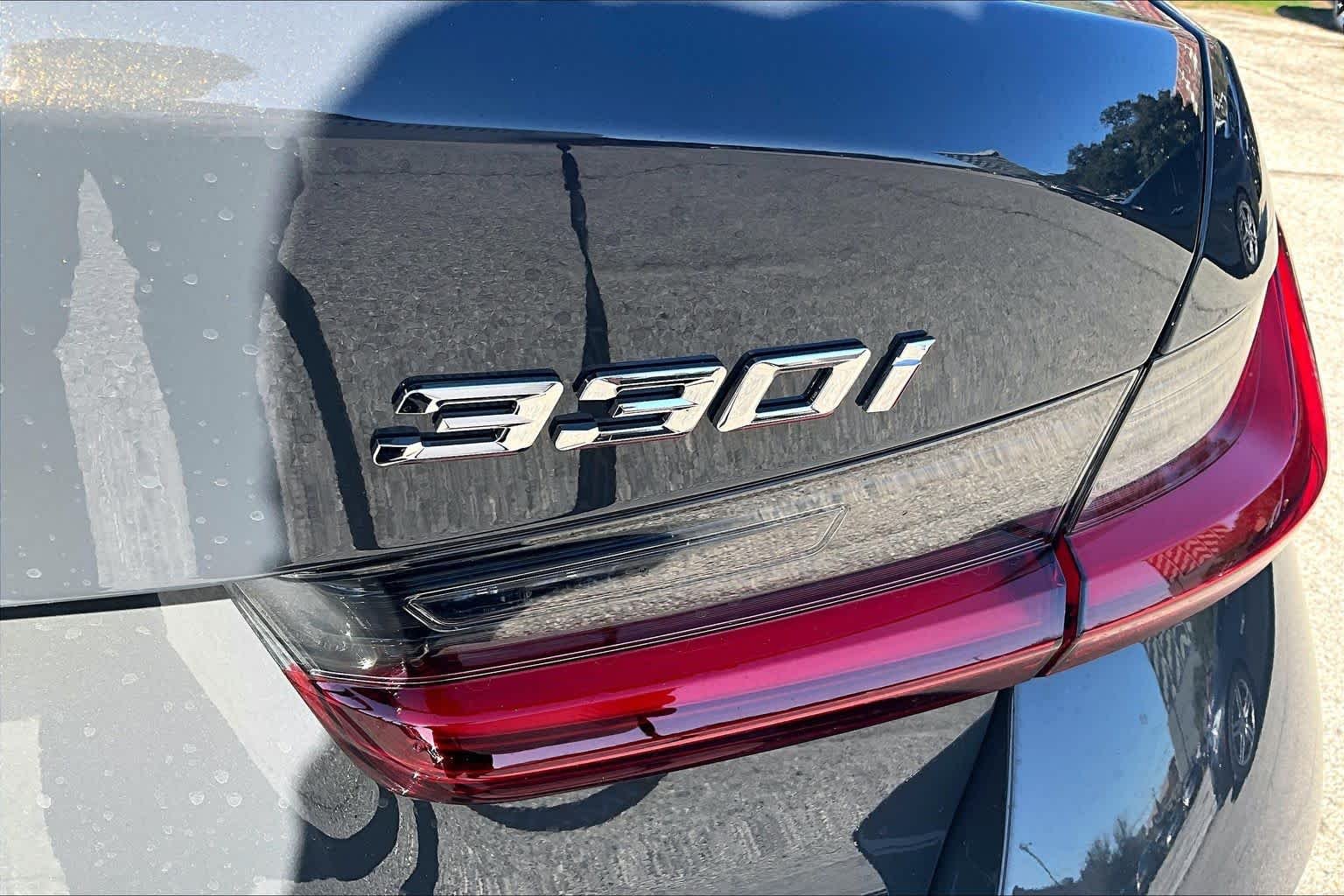 2026 BMW 3 Series 330i - Photo 7