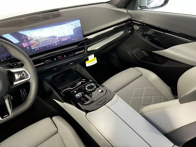 2026 BMW 5 Series 530i - Photo 31